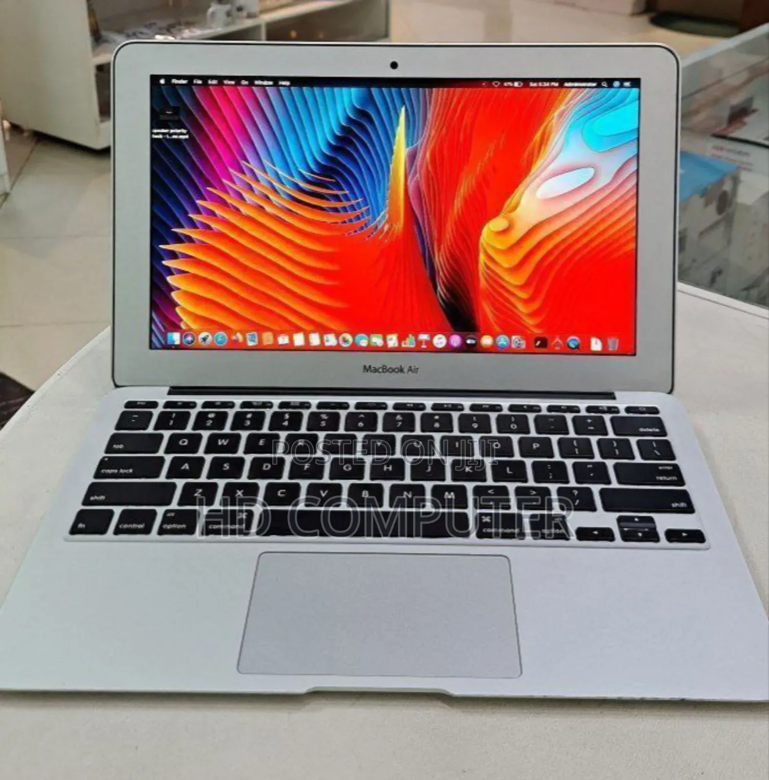 New Laptop Apple MacBook Air 2015 8GB Intel Core I5 SSD 128GB
