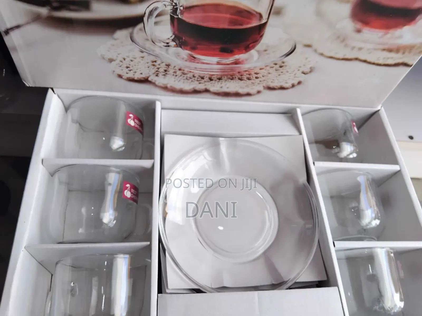 የሻይ ብርጭቆ በደርዘን