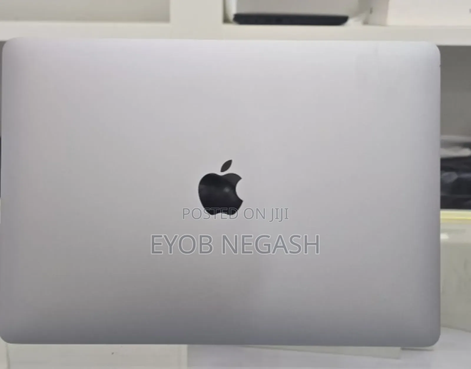 New Laptop Apple MacBook 8GB Apple M1 SSD 256GB