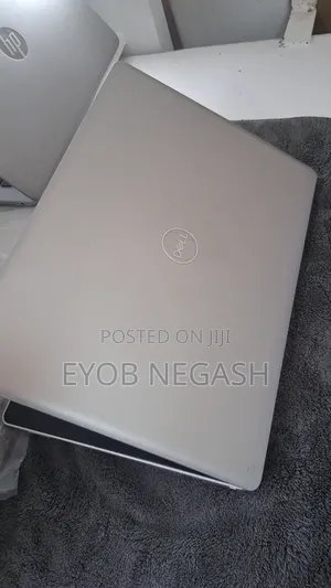 New Laptop Apple MacBook 8GB Apple M1 SSD 256GB