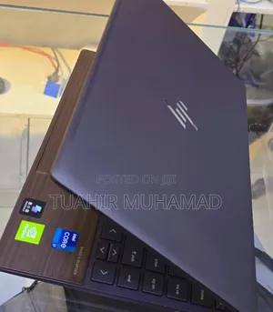 New Laptop HP Envy X2 16GB Intel Core I7 SSD 512GB