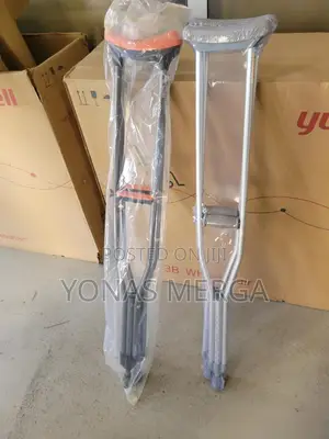 Photo - Under Arm Crutch፼∆Injury,Gray Selfless Dedication/Crutches