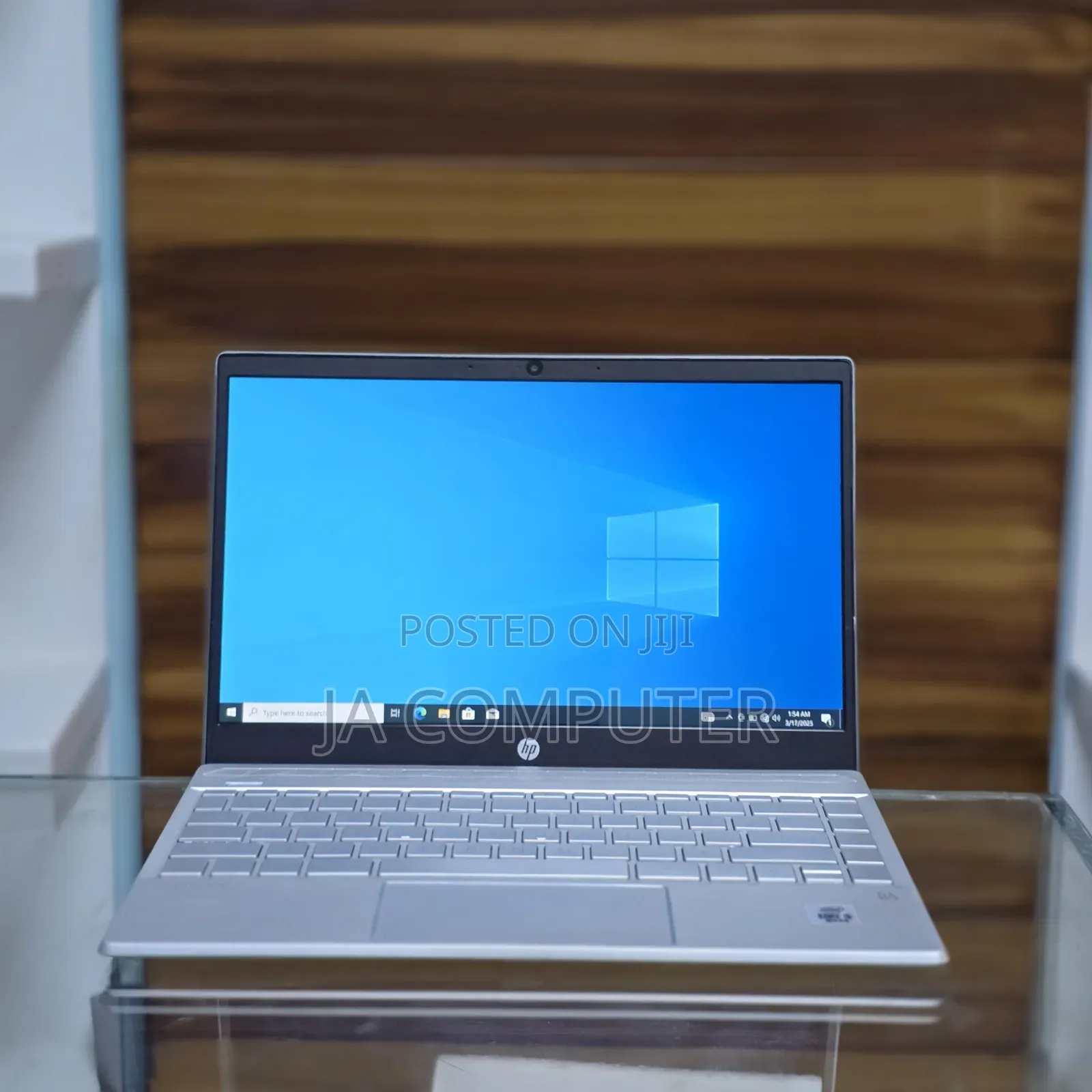 New Laptop HP Pavilion 15 8GB Intel Core I5 SSD 256GB