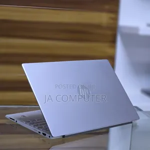 New Laptop HP Pavilion 15 8GB Intel Core I5 SSD 256GB