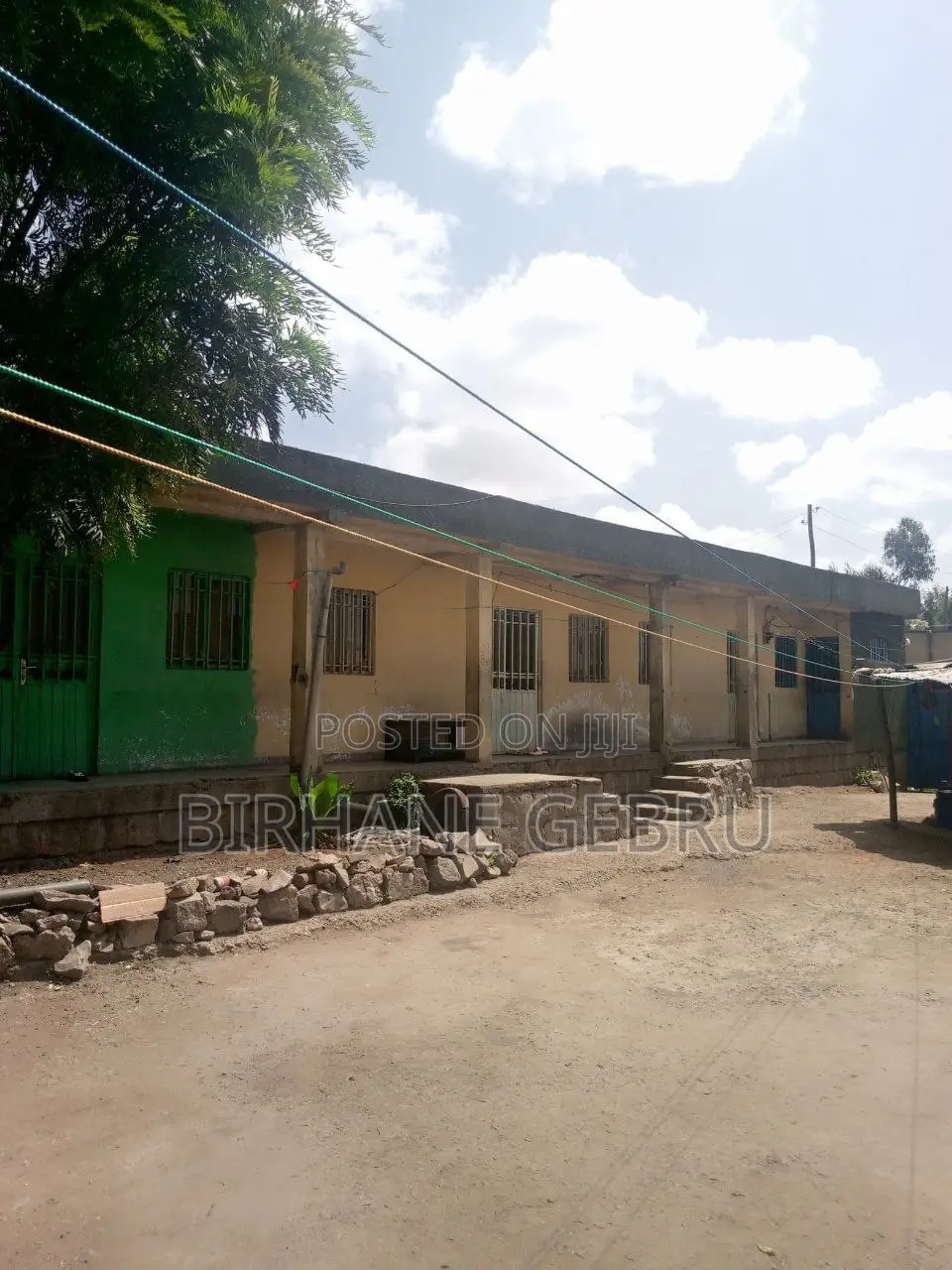 Villa House Rent Clink and for Other Business