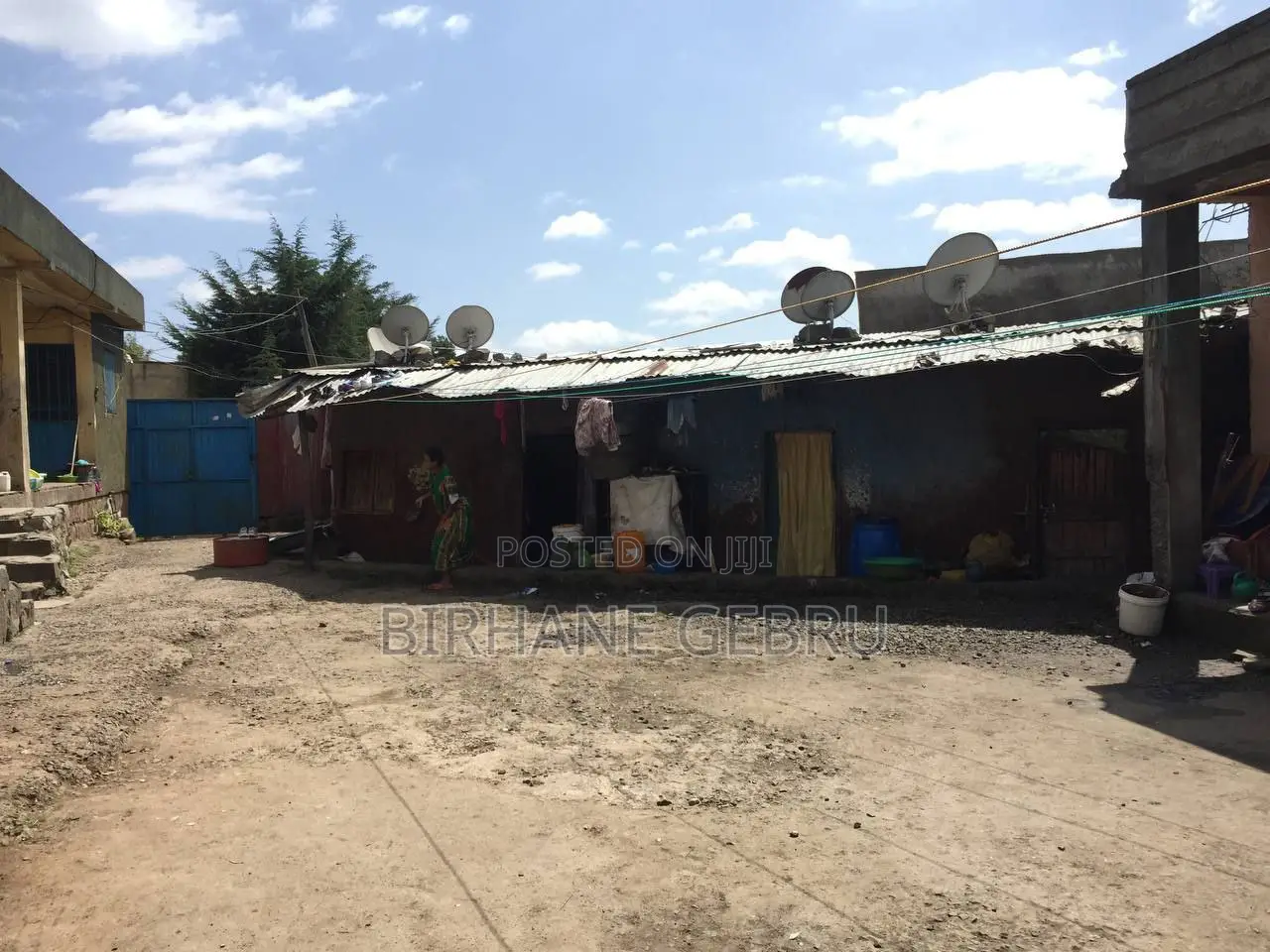 Villa House Rent Clink and for Other Business