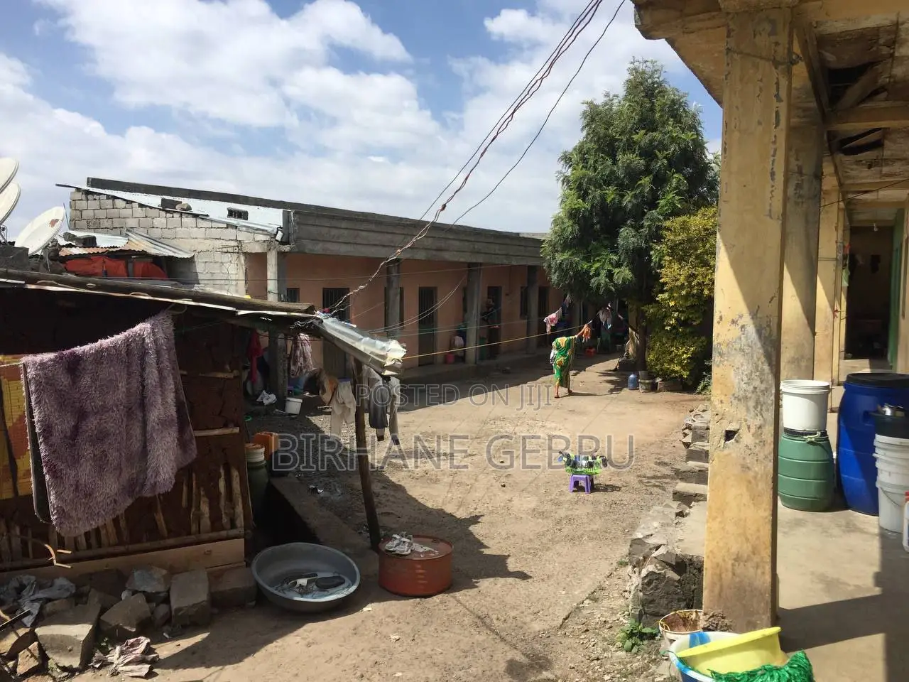 Villa House Rent Clink and for Other Business