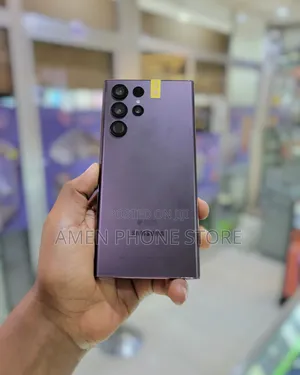 Photo - New Samsung Galaxy S22 Ultra 5G 512 GB Purple