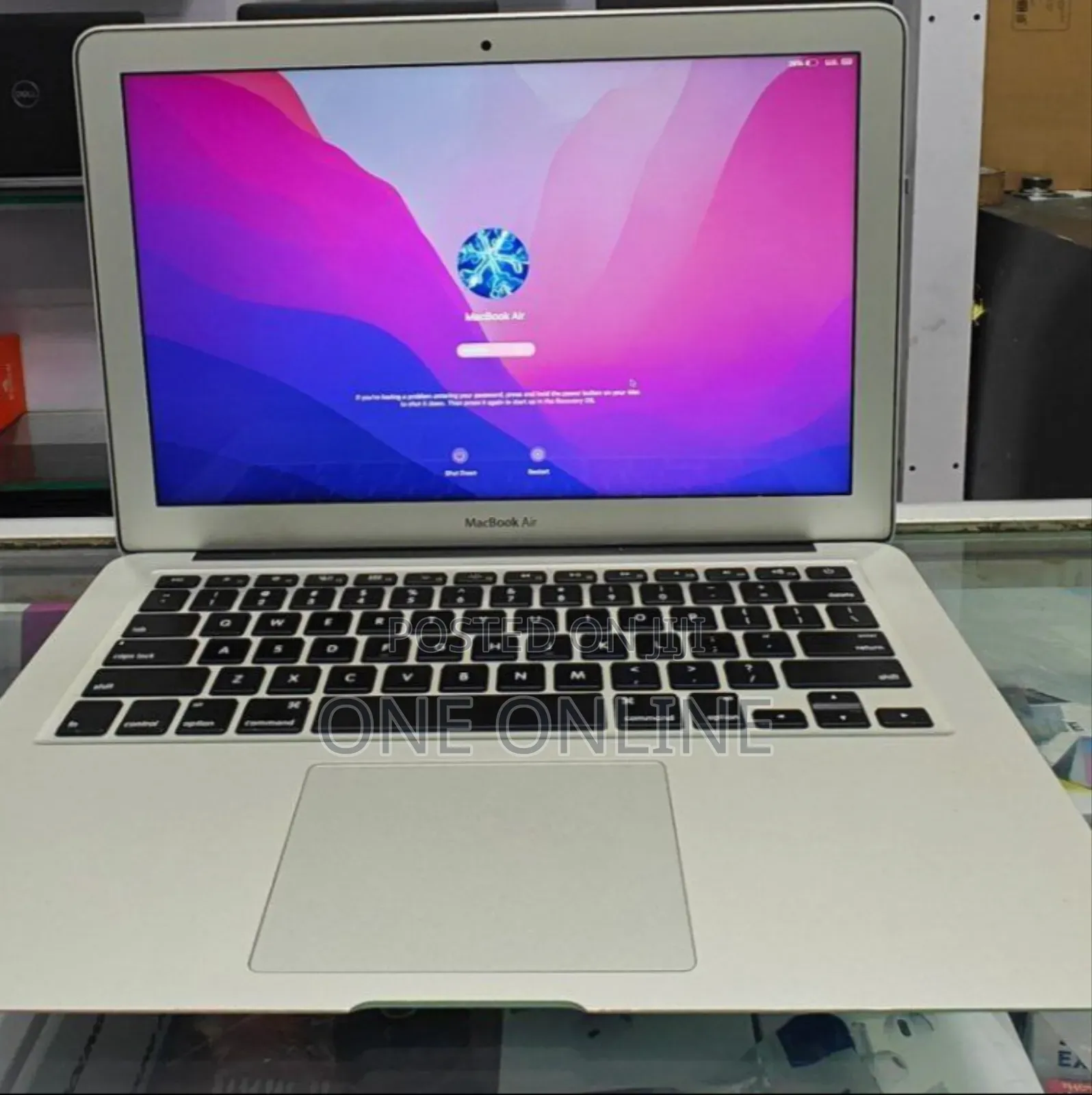 New Laptop Apple MacBook Air 2017 8GB Intel Core I5 SSD 128GB
