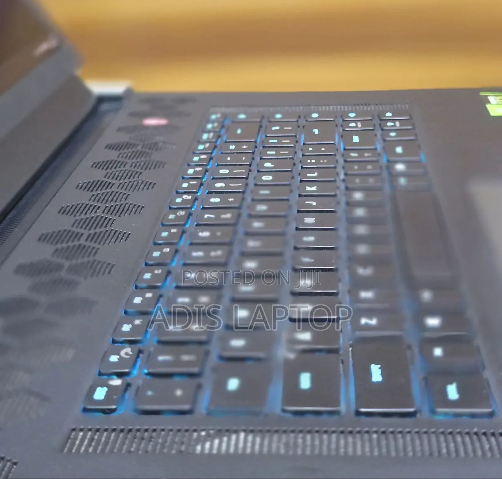 New Laptop Alienware M17x R2 16GB Intel Core I7 SSD 1T