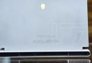 New Laptop Alienware M17x R2 16GB Intel Core I7 SSD 1T