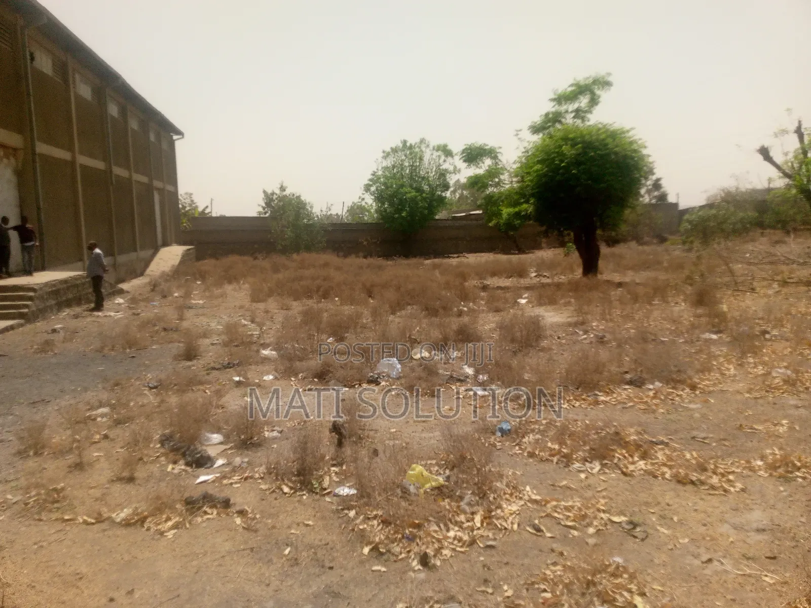 እሚከራይ መጋዘን ምርጥ ቦታ ይደውሉ