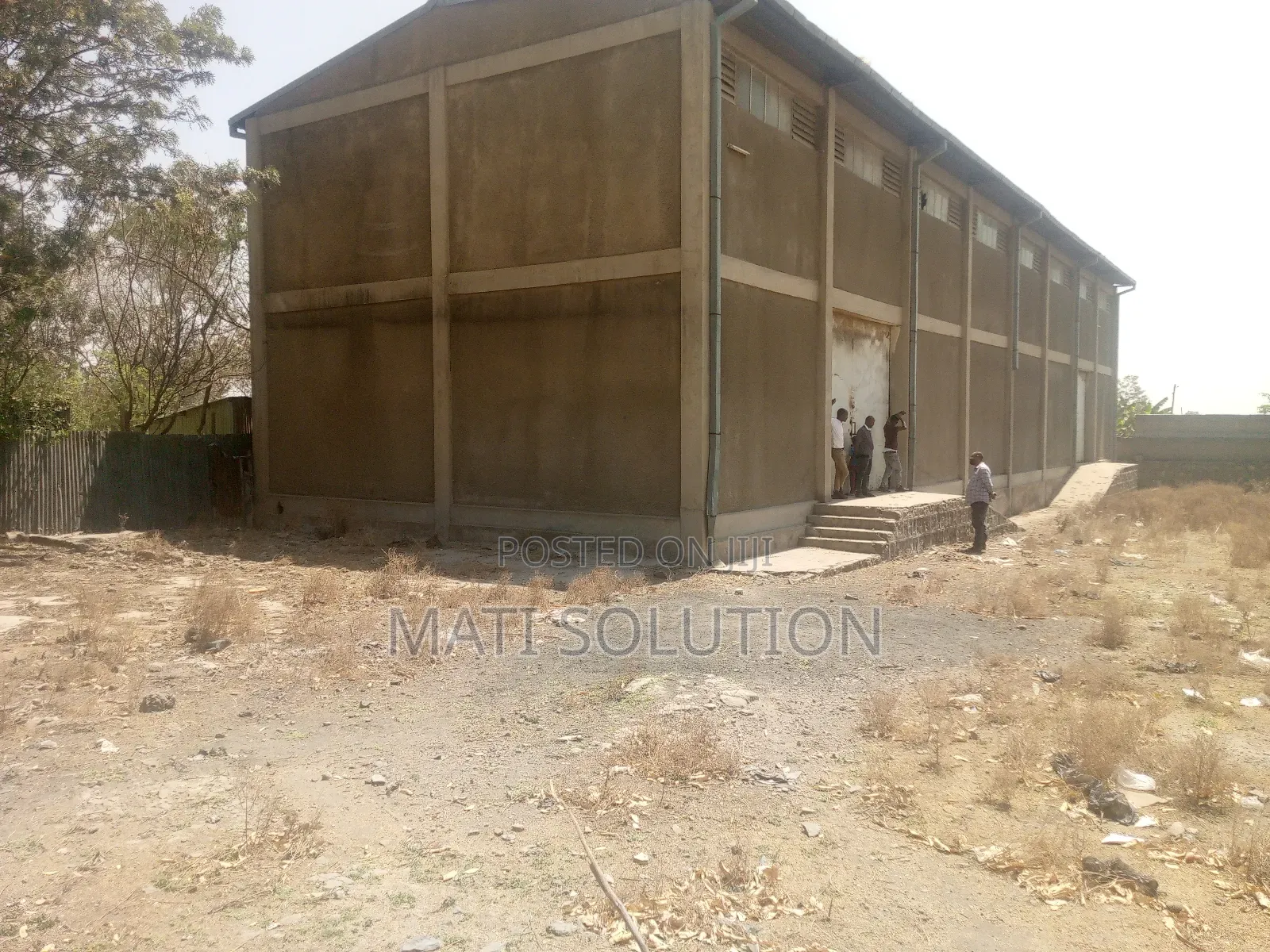 እሚከራይ መጋዘን ምርጥ ቦታ ይደውሉ