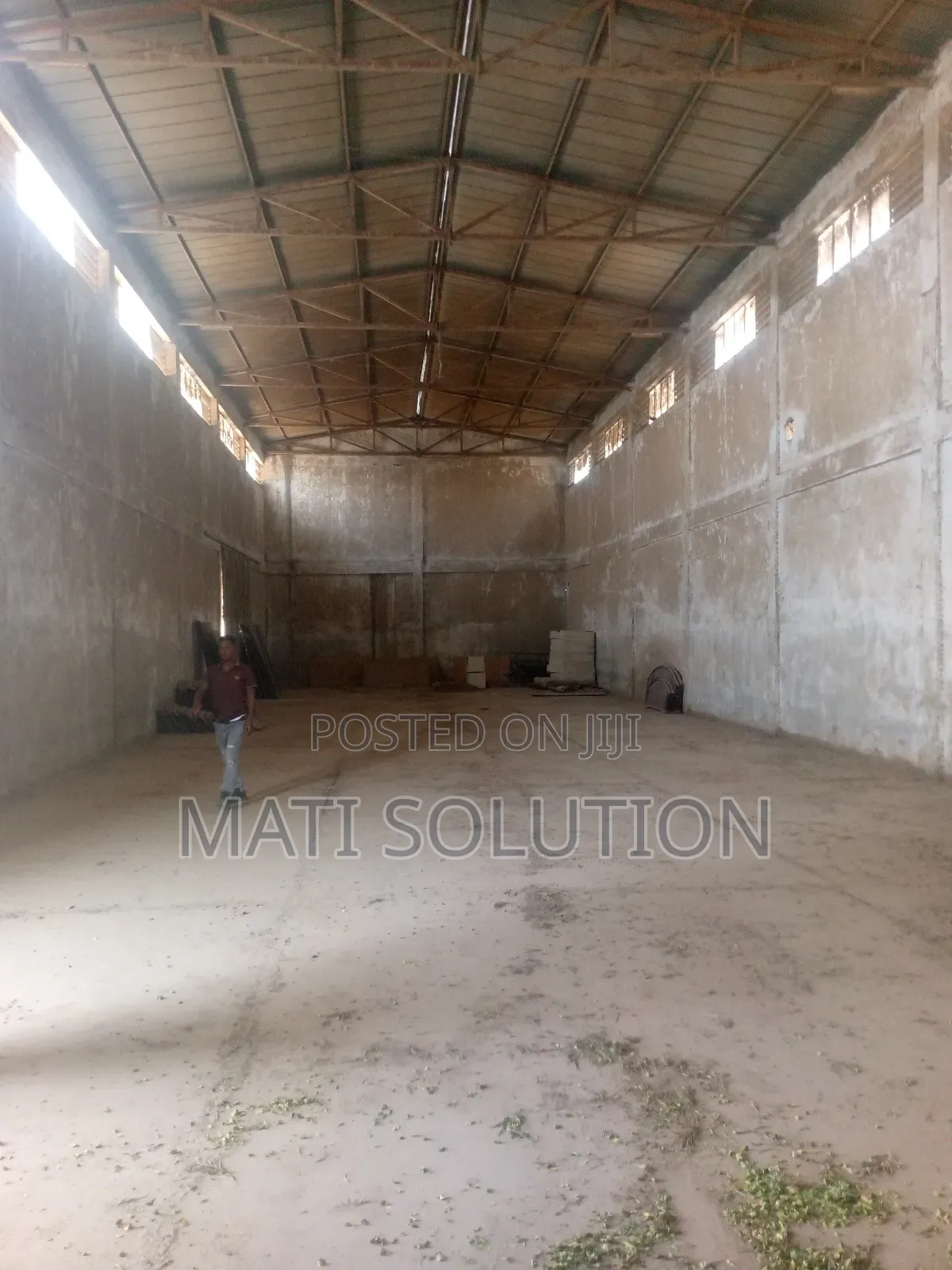 እሚከራይ መጋዘን ምርጥ ቦታ ይደውሉ