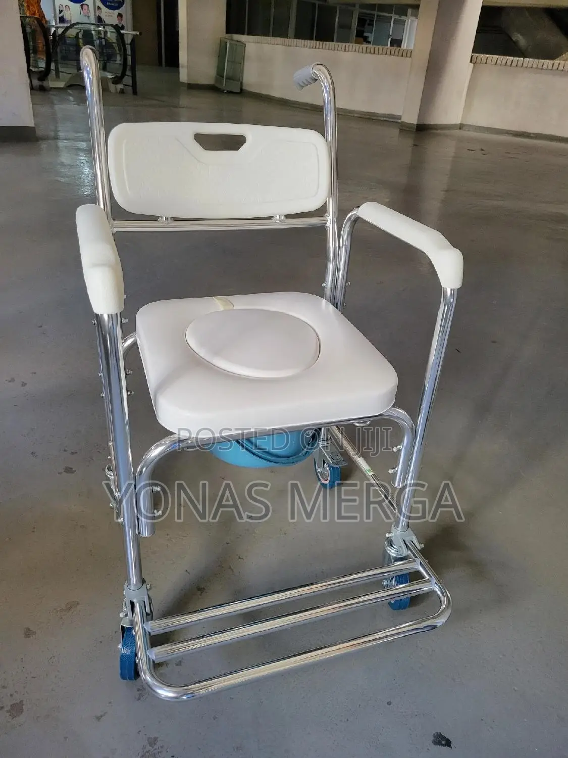 Commode Chair/Potty Chair