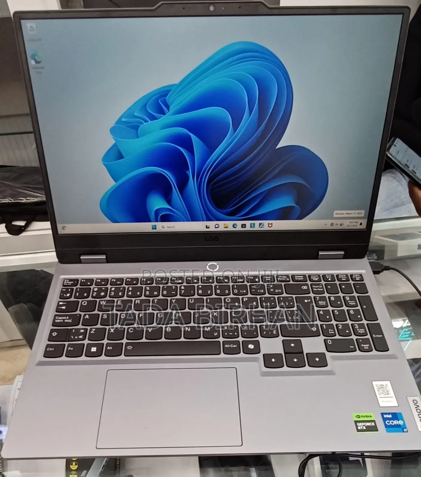 New Laptop Lenovo LOQ 15ARP9 16GB Intel Core I7 SSD 512GB