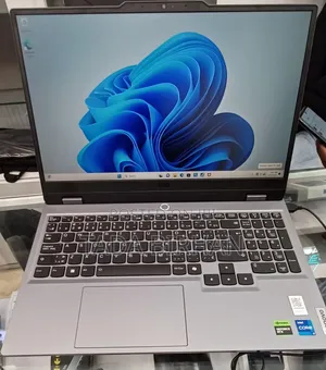 New Laptop Lenovo LOQ 15ARP9 16GB Intel Core I7 SSD 512GB
