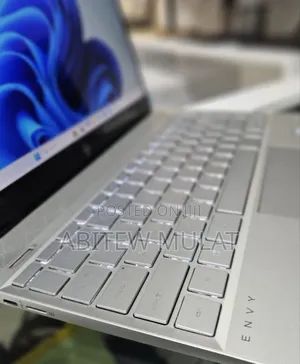 Photo - New Laptop HP Envy 13 8GB Intel Core I5 SSD 512GB