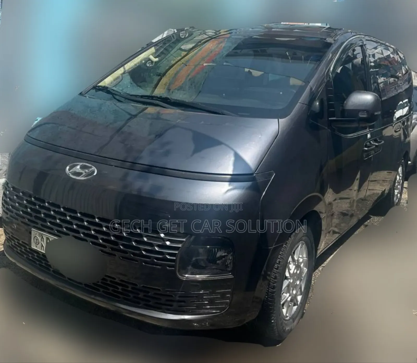 Hyundai Staria 2022 Gray