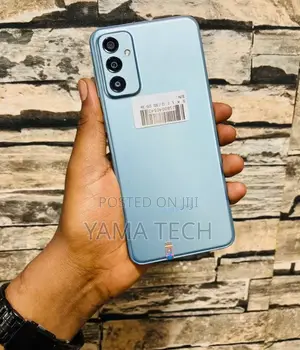 Photo - New Samsung Galaxy M23 5G 128 GB Green