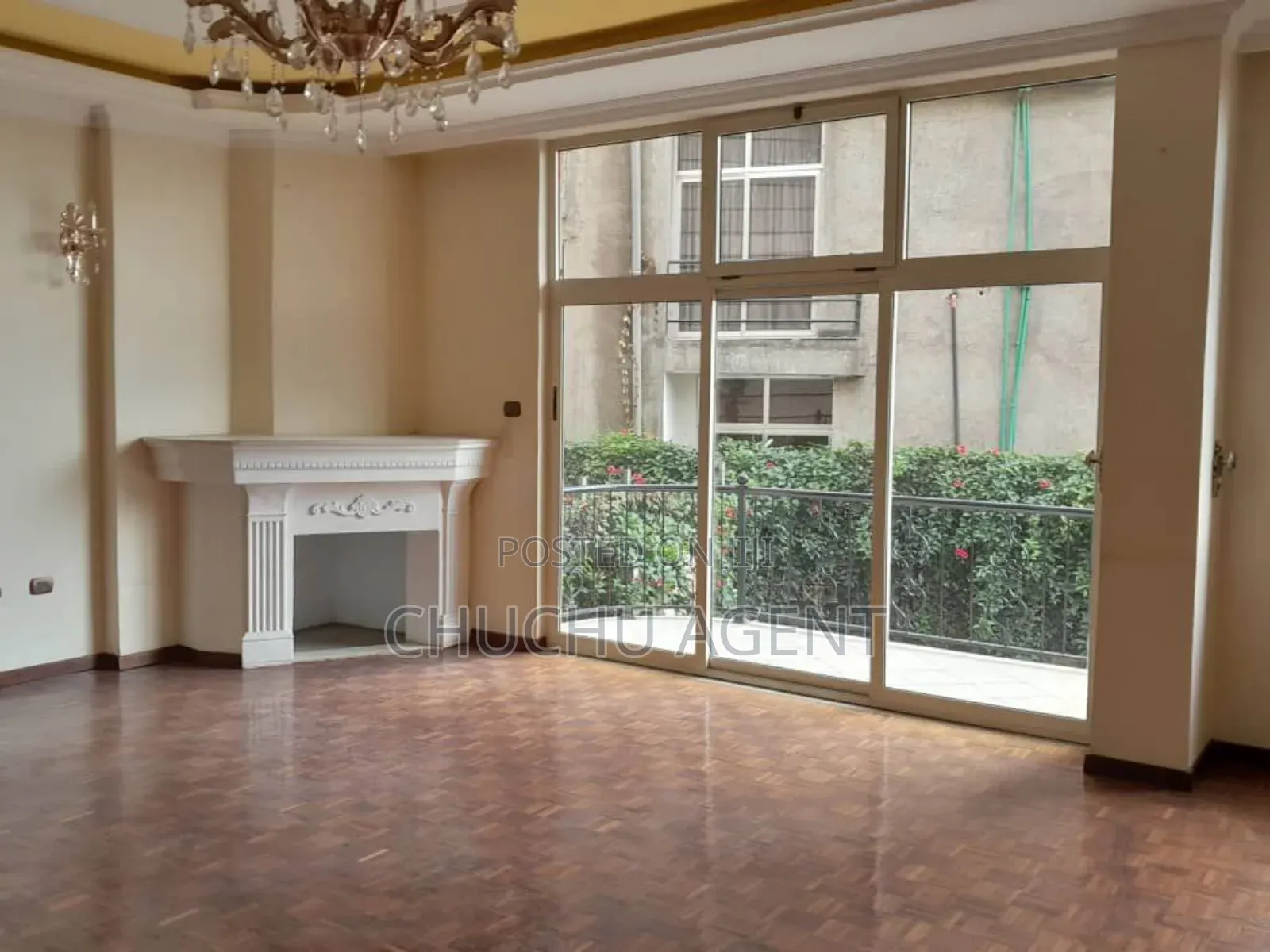 7bdrm House in Yeka for sale