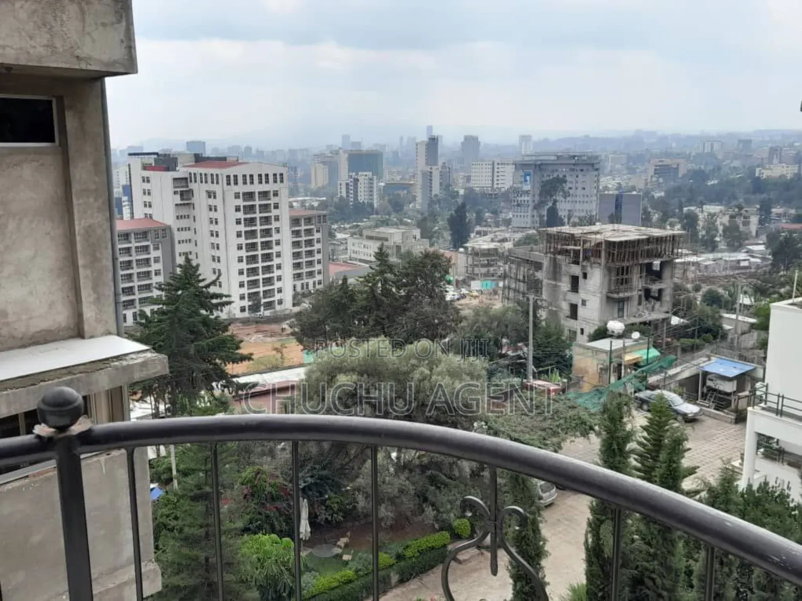 7bdrm House in Yeka for sale