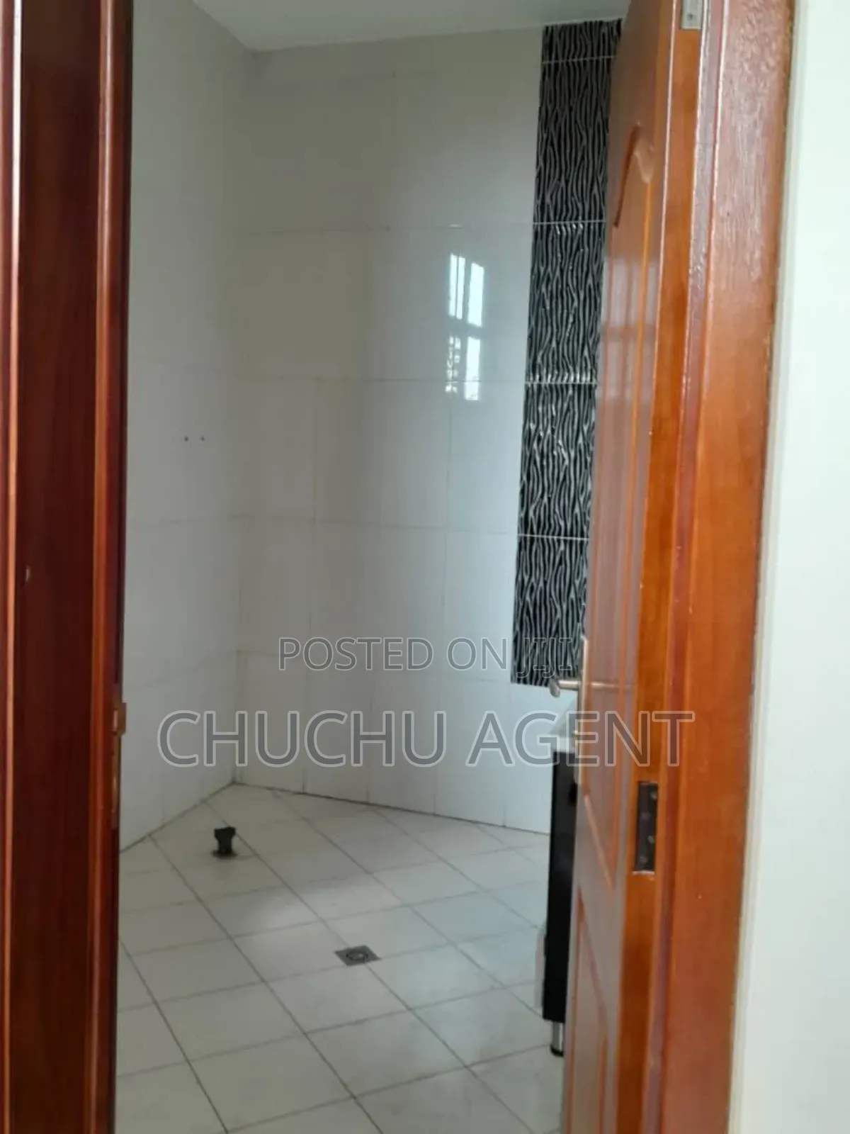 7bdrm House in Yeka for sale