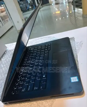 New Laptop Dell 8GB Intel Core I7 SSD 256GB