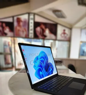 New Laptop Microsoft Surface 16GB Intel Core I7 SSD 512GB