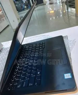 New Laptop Dell XPS 15 8GB Intel Core I7 SSD 256GB