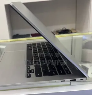 New Laptop Samsung 4GB Qualcomm Snapdragon X Plus SSD 128GB