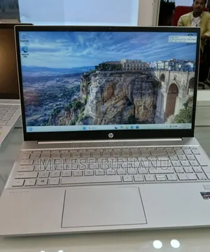 New Laptop HP Pavilion 15 8GB AMD Ryzen 5 SSD 512GB