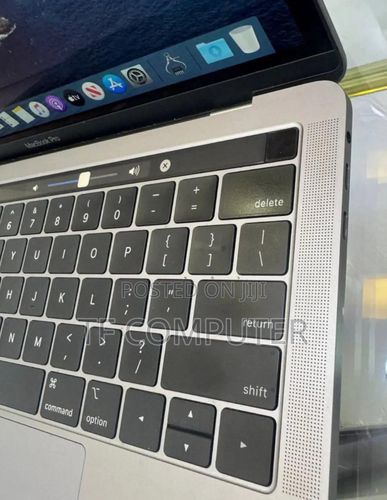 New Laptop Apple MacBook Pro 2019 16GB Intel Core I5 SSD 2T