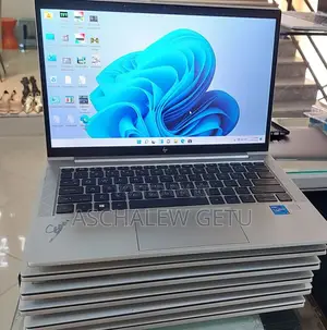New Laptop HP EliteBook 830 8GB Intel Core I5 SSD 1T