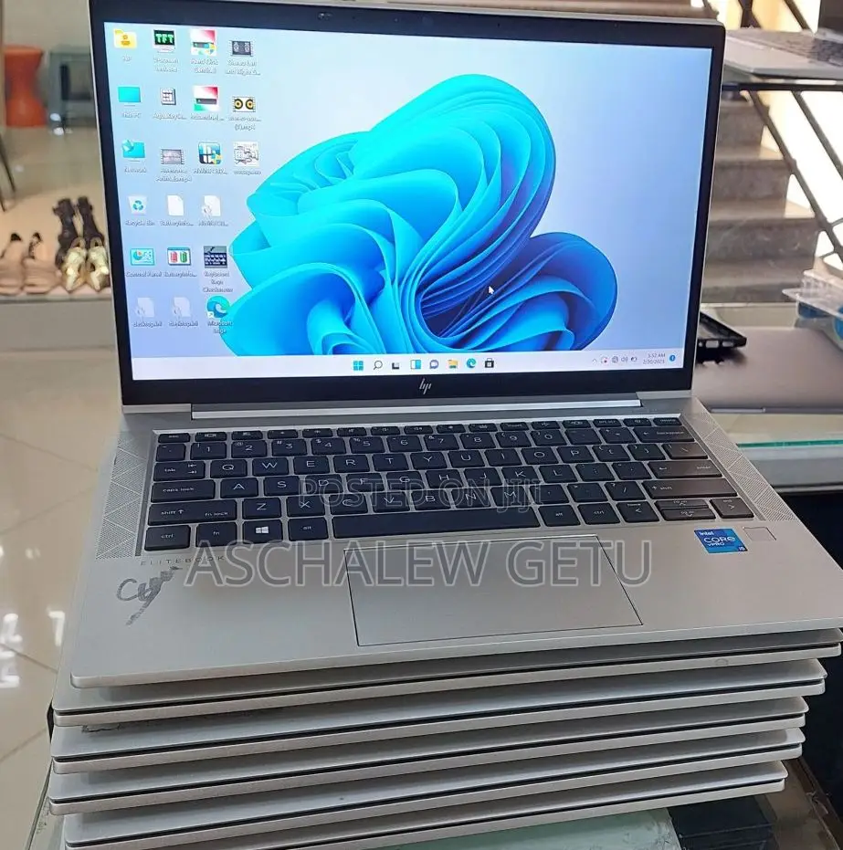 New Laptop HP EliteBook 830 8GB Intel Core I5 SSD 1T