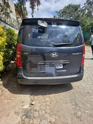 Hyundai Starex 2018 Black