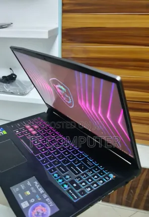 New Laptop MSI Pulse GL66 16GB Intel Core I7 SSD 512GB