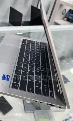 New Laptop HP EliteBook 830 G8 16GB Intel Core I7 SSD 1T