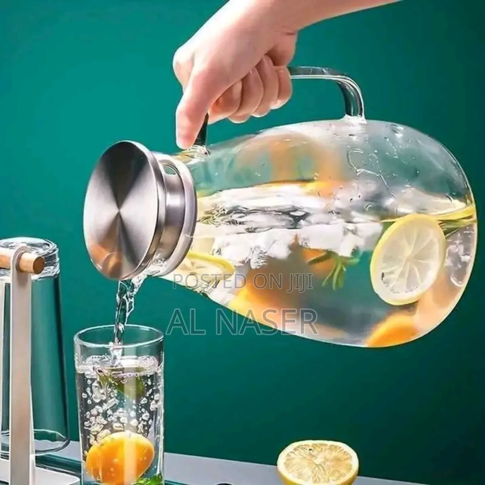  በውብ ዲዛይን የተሰራ መስታወት ጆግ 