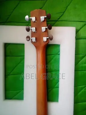 Box Guitar