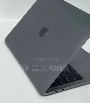 New Laptop Apple MacBook Pro 2019 8GB Intel Core I5 SSD 128GB