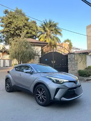 Photo - Toyota Chaser 2020 Gray