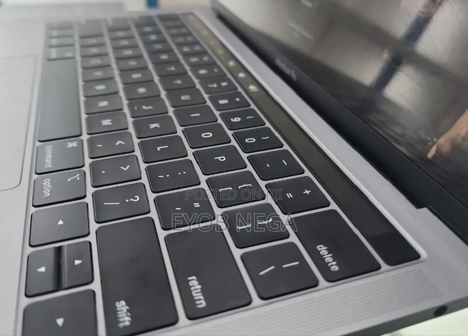 New Laptop Apple MacBook Pro 2019 8GB Intel Core I5 SSD 128GB