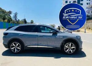 Photo - Volkswagen ID.4 2022 Gray