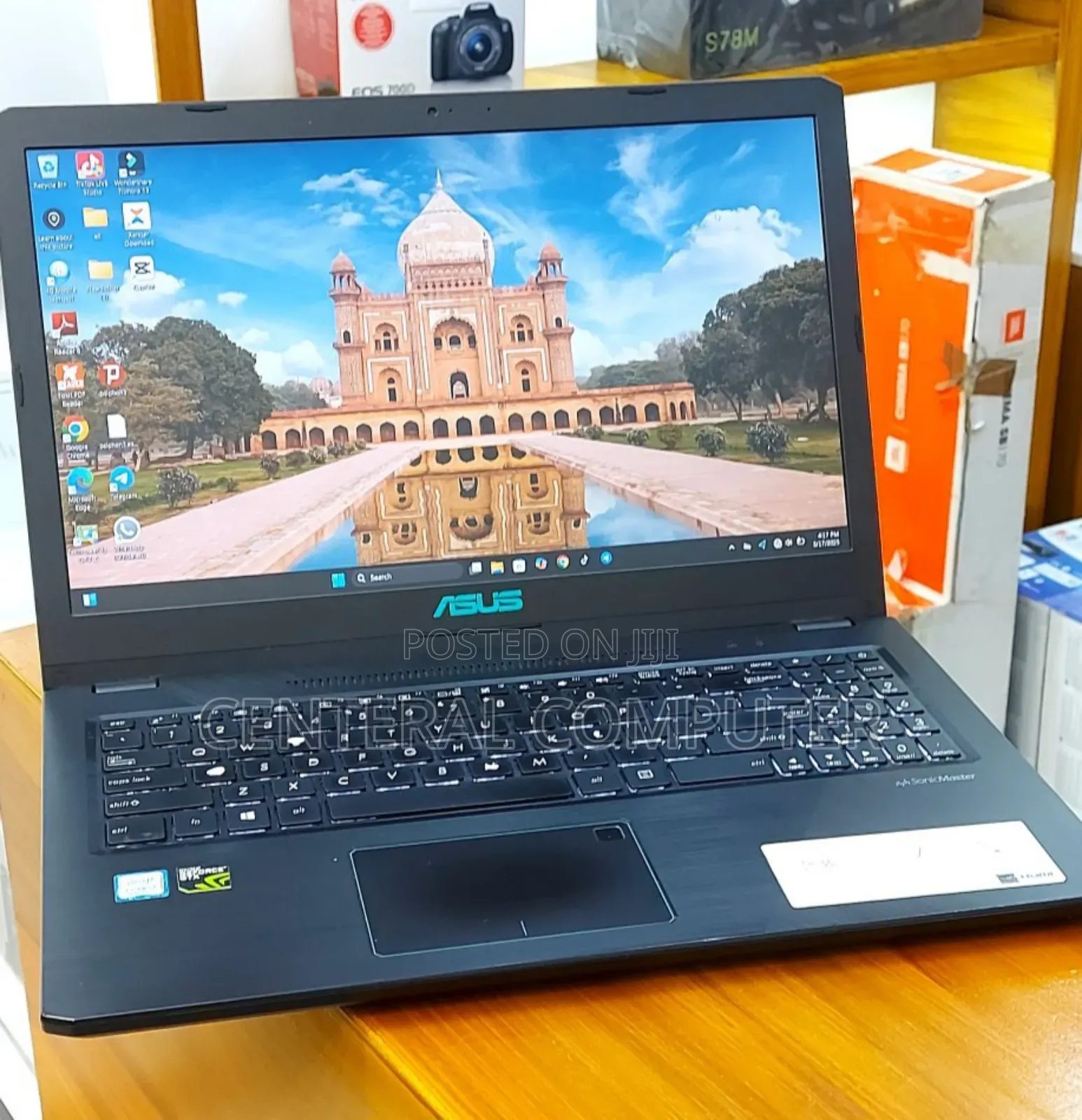 New Laptop Asus VivoBook E12 E203NAH 16GB Intel Core I7 SSD 512GB