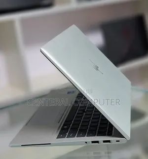 New Laptop HP EliteBook 830 G8 16GB Intel Core I7 SSD 512GB