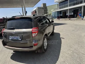 Toyota RAV4 2010 Gray