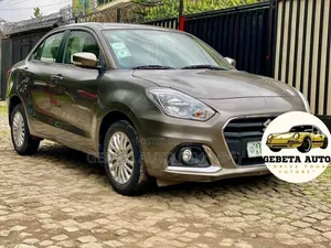 Photo - Suzuki Dzire 2022 Silver