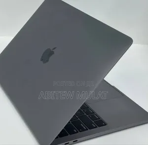 Photo - New Laptop Apple MacBook Pro 2019 8GB Intel Core I5 SSD 128GB
