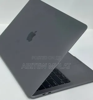 New Laptop Apple MacBook Pro 2019 8GB Intel Core I5 SSD 128GB